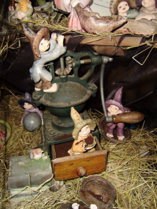une tite tasse d'élixir à devenir grand, et il sera l'heure de repartir ...et il faudra tenir jusqu'à l'heure magique .....