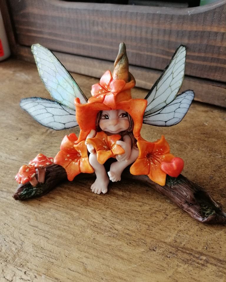 petite elfette orange